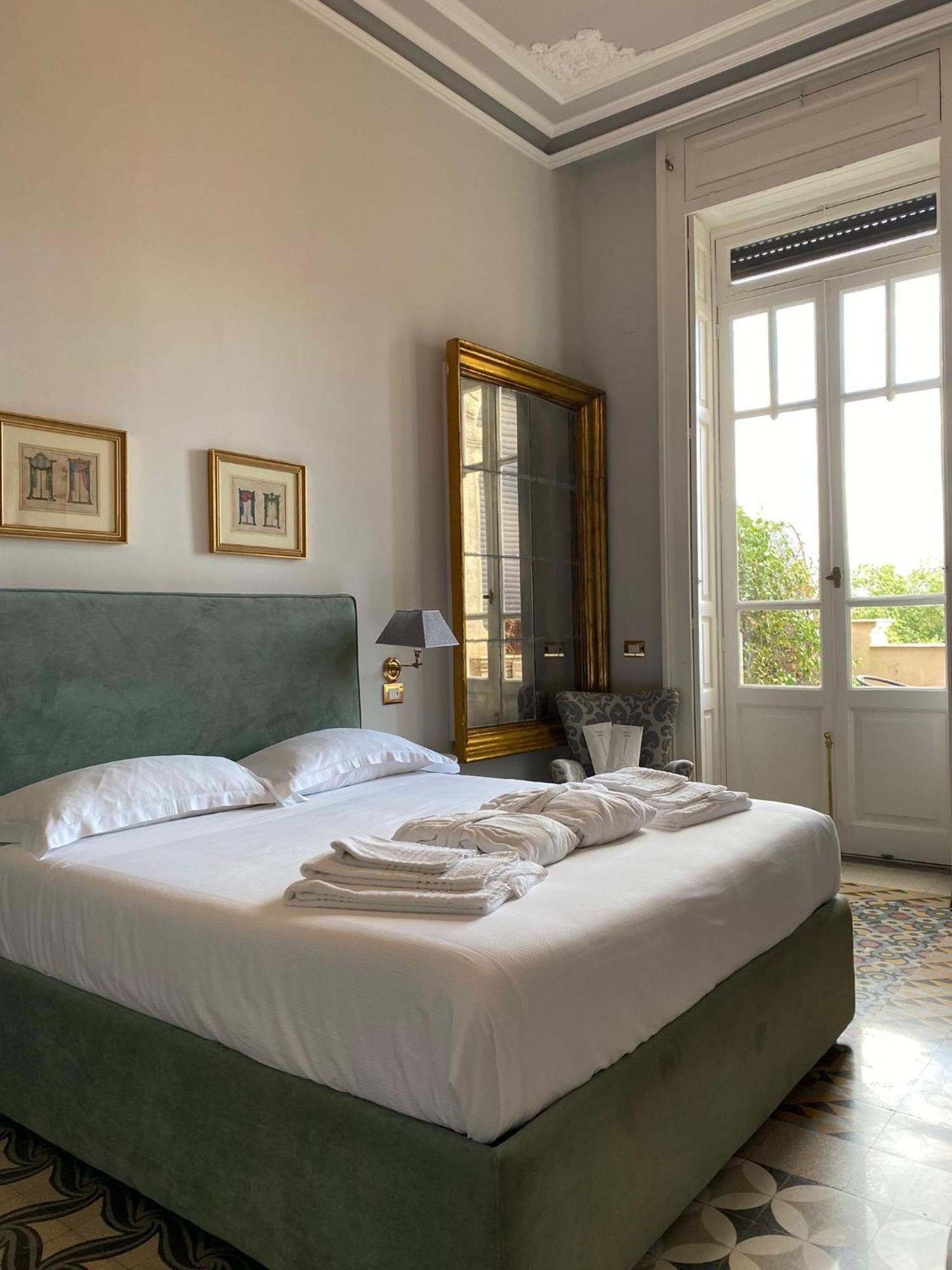 Vittoria - House Of Charme Bed & Breakfast Messina Exterior foto