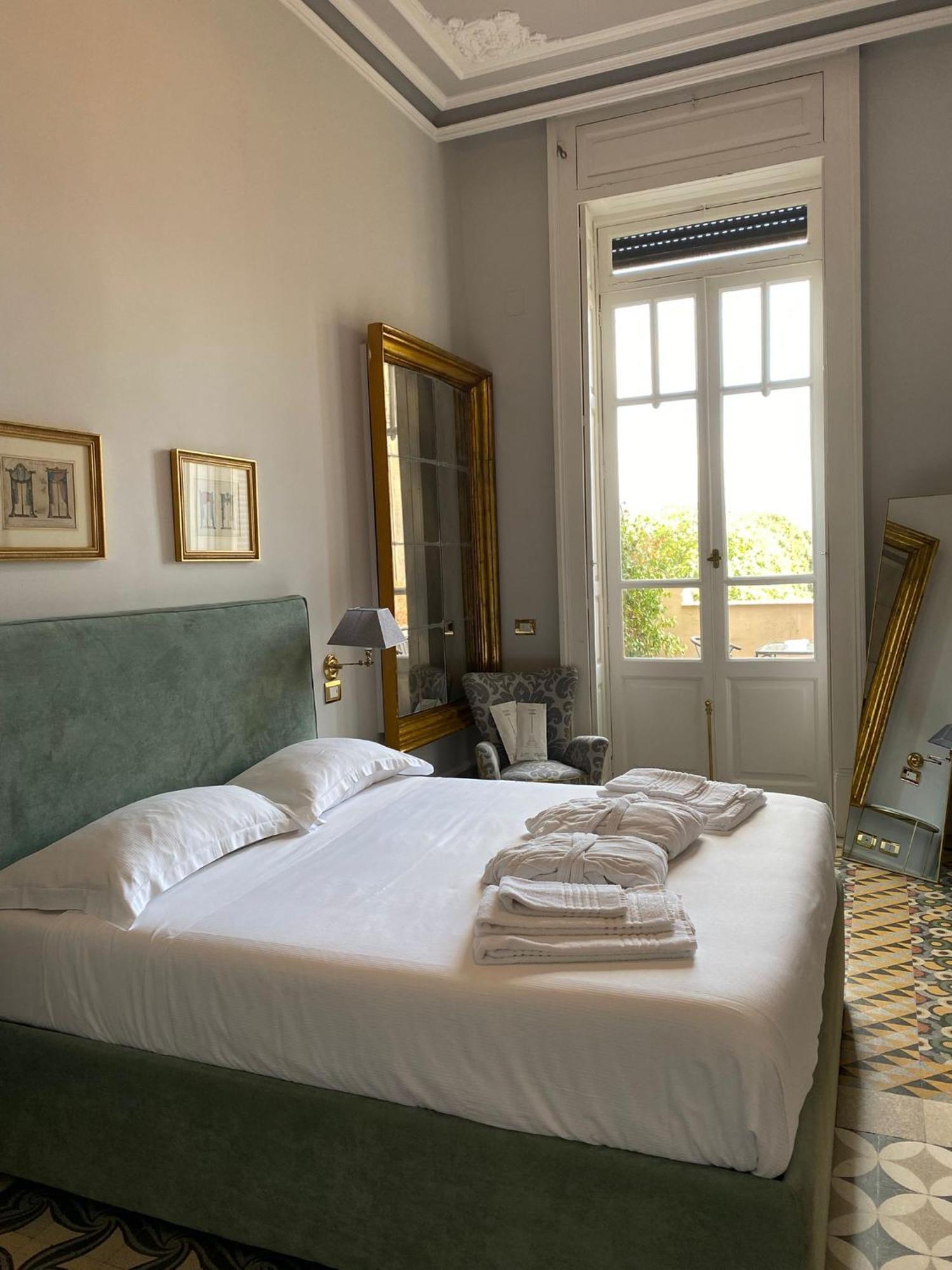 Vittoria - House Of Charme Bed & Breakfast Messina Exterior foto